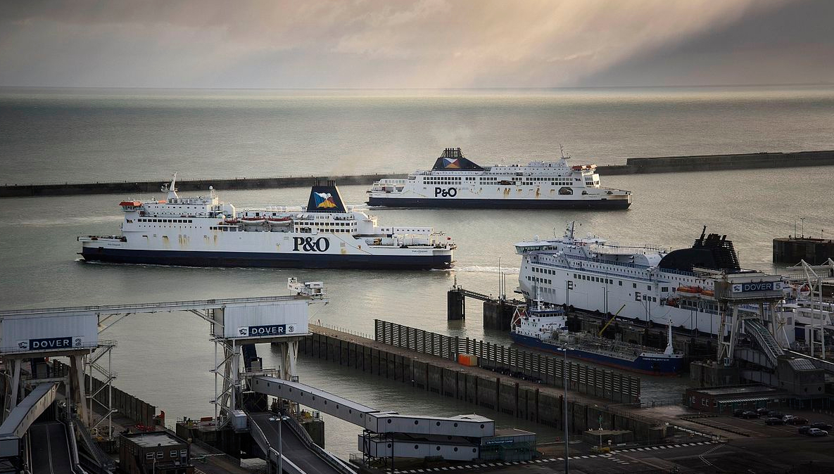Image:Two P&O Ferries vessels in Dover Harbour. Credit: Wikimedia Commons
