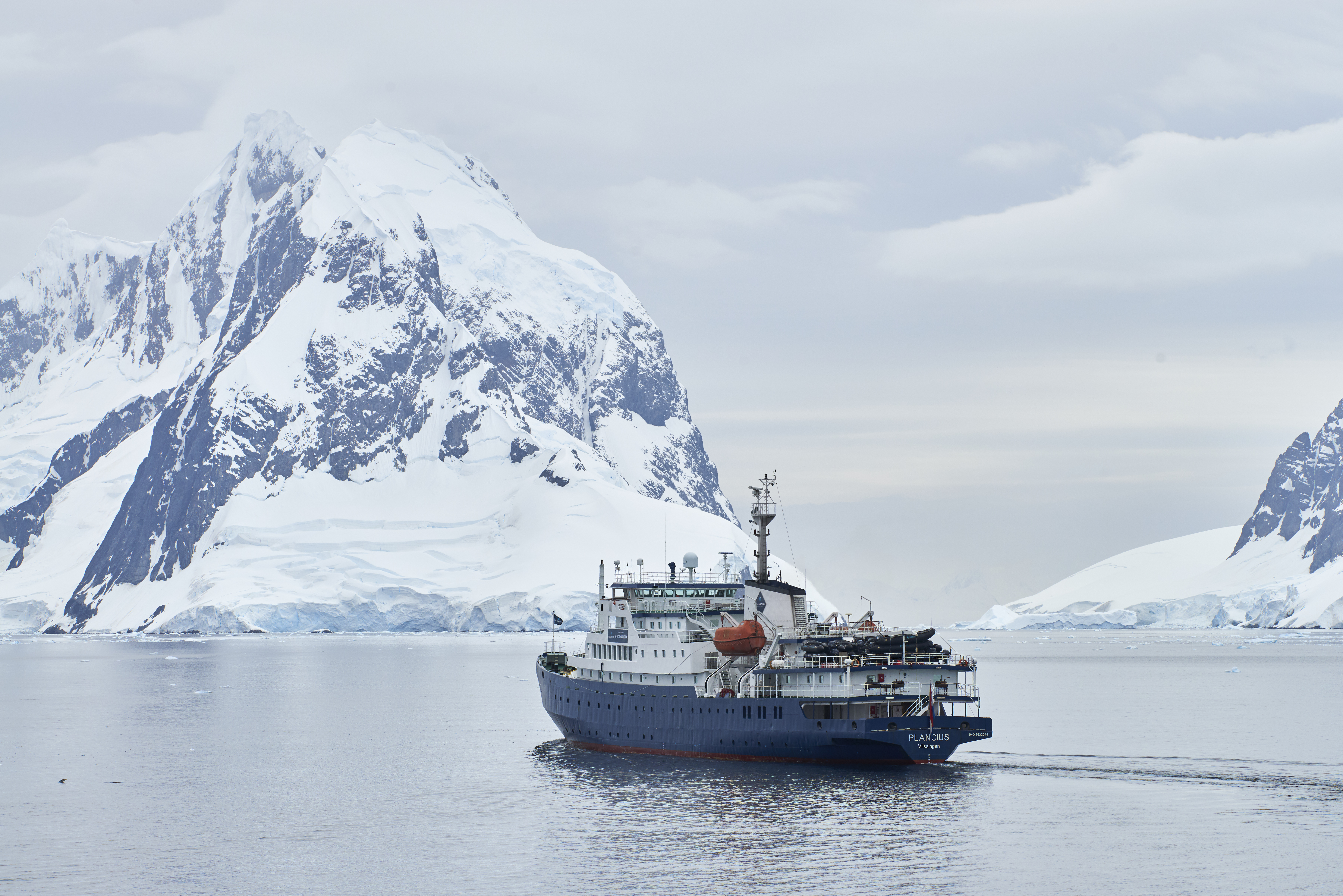 Image:Image: Nautilus International NL 