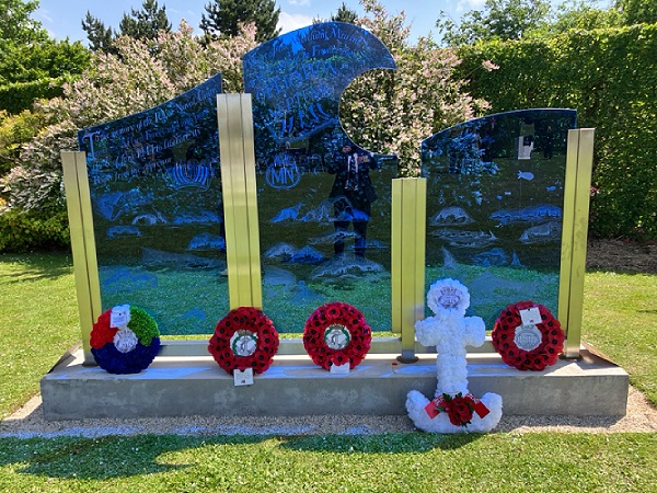 don_hunter_wreath_caen_dday_france_2024_webinsert.jpg