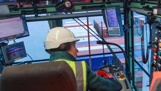 HRH_The_Princess_Royal_Southampton_HRH_operates_a_crane_credit_Andrew_Sassoli_Walker_DP_World_Southampton_Feb_2022_web_news.jpg
