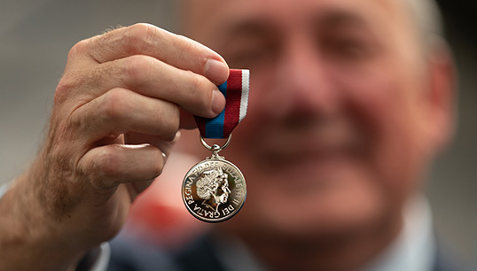 Image:Nautilus members in the UK have been invited to write to their MP about adding merchant seafarers to the list of awardees for the Queen's Platinum Jubilee Medal. Image: www.royal.uk