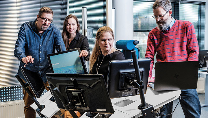 Image:Rolls-Royce's new team members – two navigating officers, an engineer officer and a marine pilot – are based at the company's Remote Operating Centre in Finland