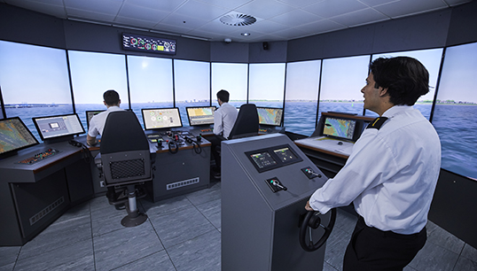 Image:A state-of-the-art simulator at Warsash today