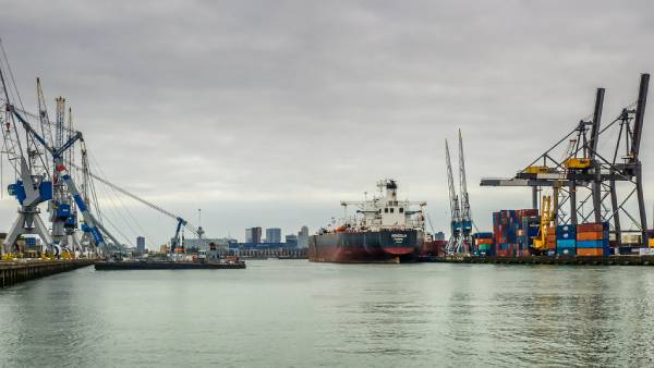 Port_of_Rotterdam_webinsert.jpg