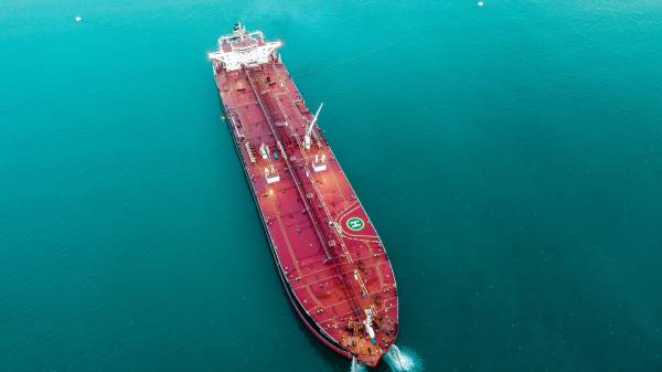 Ship_greenish_sea_webinsert.jpg