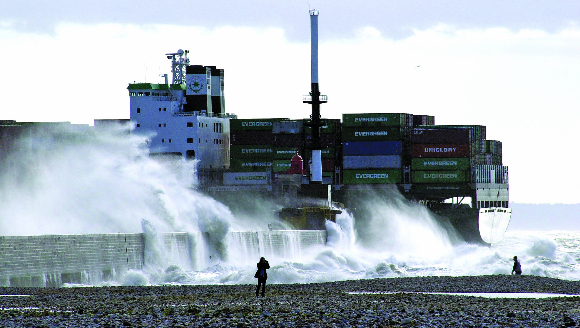 Image:The containership Ever Unison enters the French port of Le Havre in stormy conditions.Pilots and harbour authorities are increasingly concerned about the risks of wind effects on large containerships and passenger vessels Image: Eric Houri