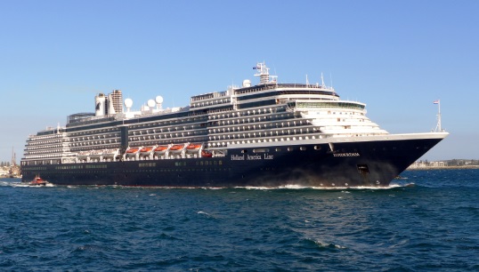 Image:Cruise ships where Nautilus members work: Holland America Line's Zuiderdam. Image: bahnfrend/Wikimedia Commons