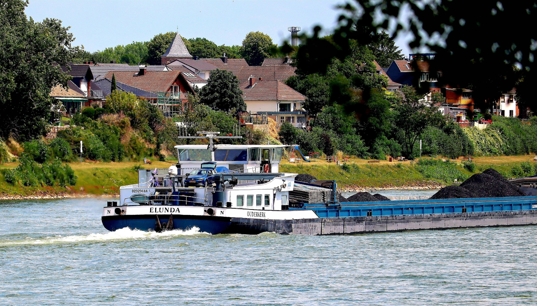 Image:A Rhine barge: one of the vessels that would be covered by the new Europe-wide crewing standard.  Image: Thomas G/Pixabay
