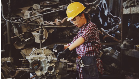 Image:The ETF is bringing in specialist expertise for a project to make the transport sector a better place for women to work.  Image: Pexels/Chevanon Photography
