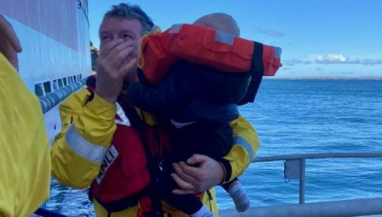 Image:Some of the Alfred's passengers had to be evacuated by lifeboat crews. Image:  RNLI/Andy Fellows