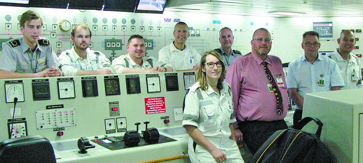 Image:Begin juni jongstleden bezochten Nautilus International bestuurders de cruiseschepen Rotterdam en Koningsdam in Bergen (Noorwegen). 