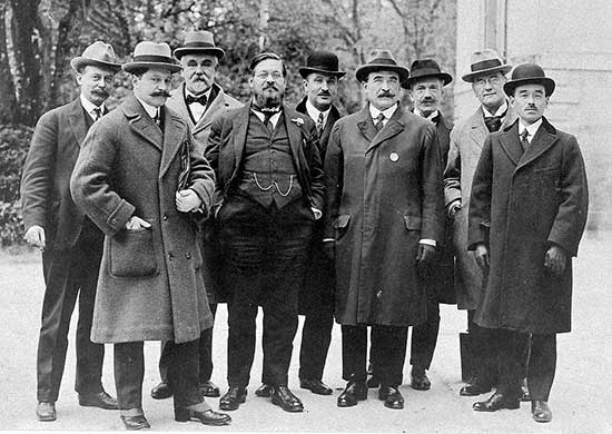 ilo_history_group_web_insert.jpg