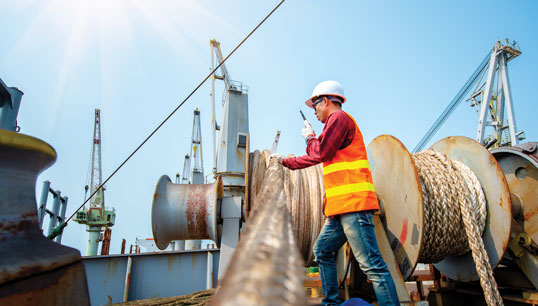 Image:Maritime professionals at work: mooring.  Image: Getty Images
