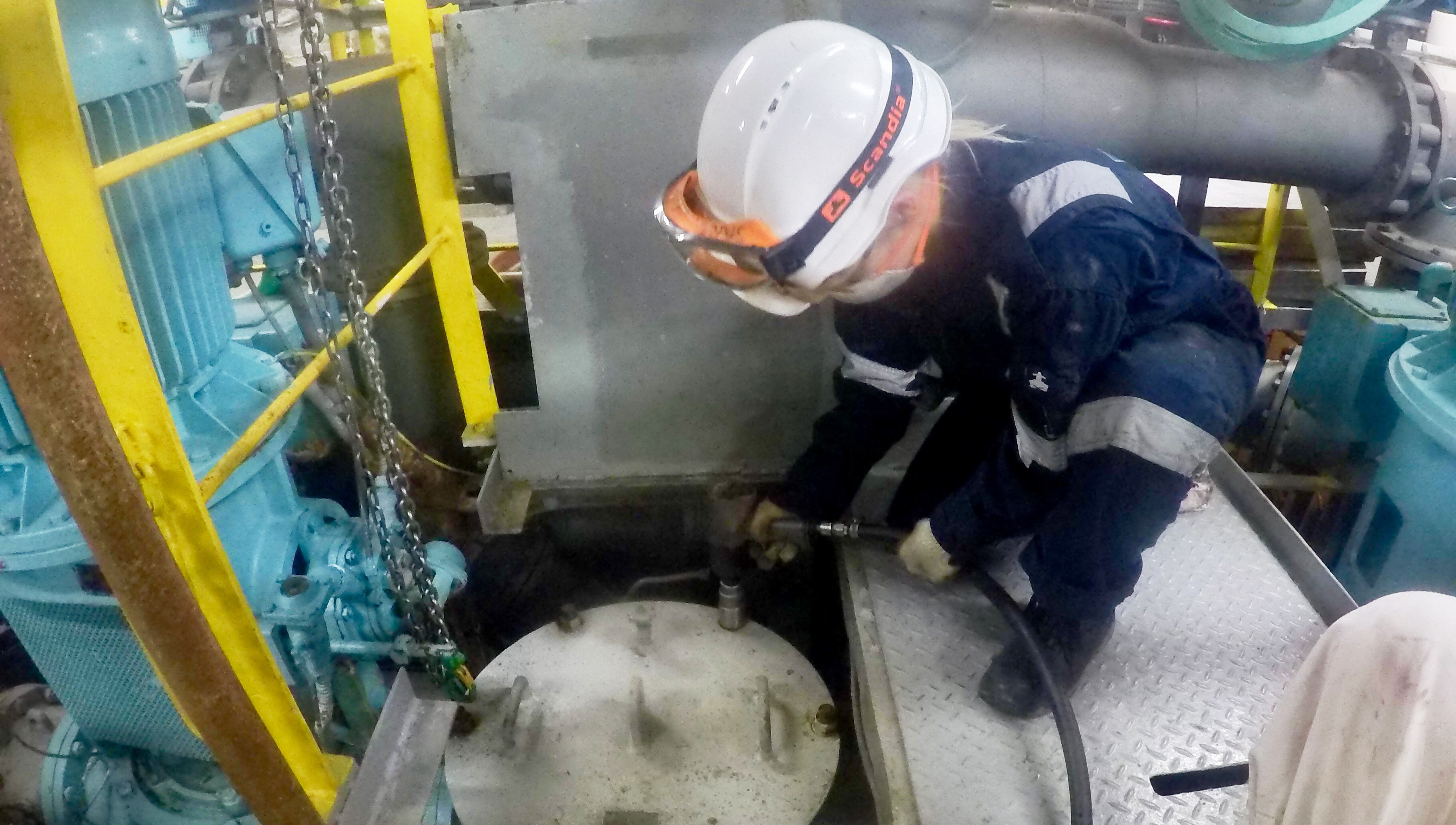 Image:Sarah Hartley-Rudd, marine engineering cadet at work