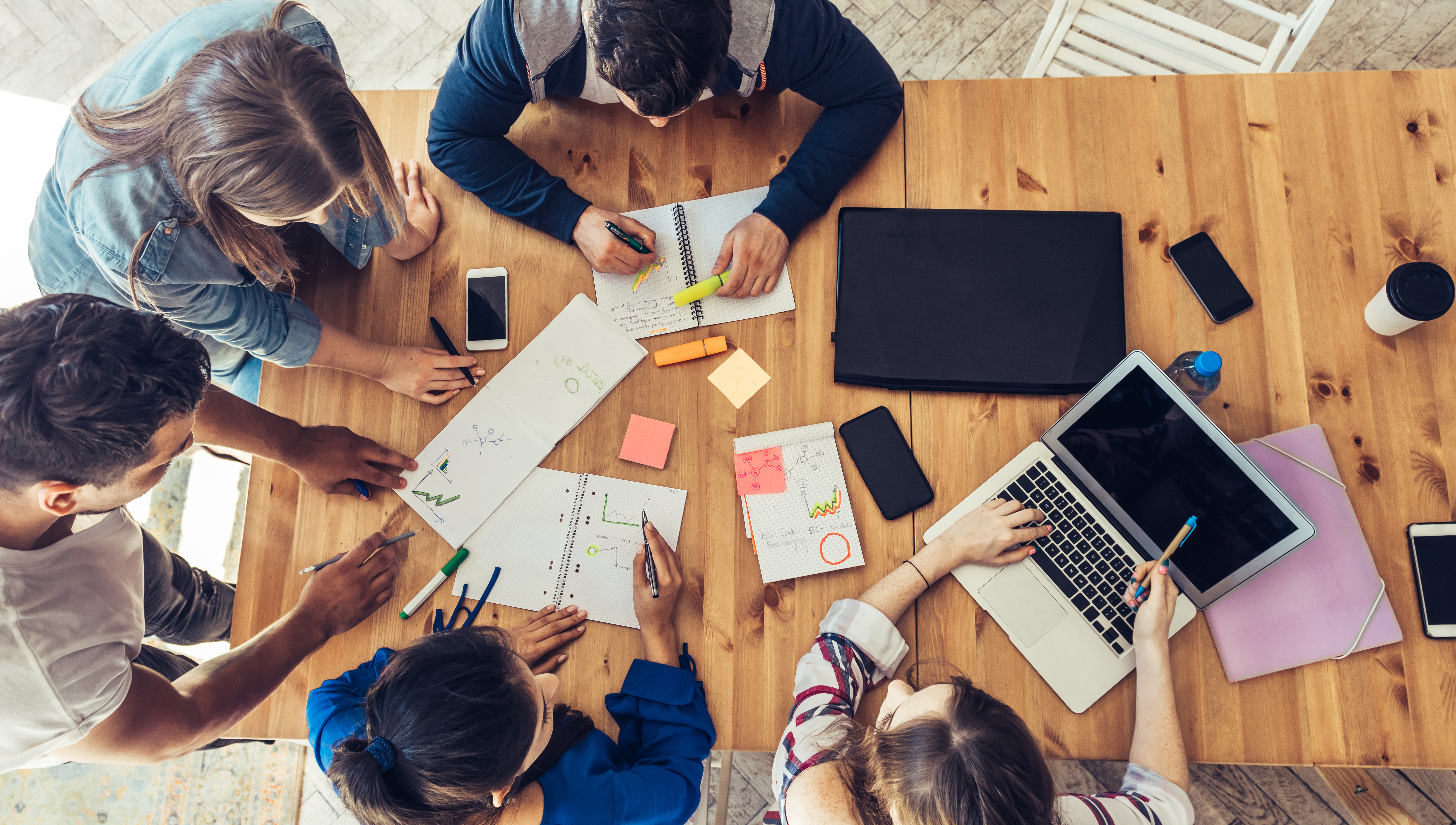 Image:Governors work together to shape the strategic direction of a school Image: Getty images/golero