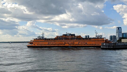 Image:The landmark deal between the MEBA and the City of New York affects all Staten Island Ferry officers. Image: Wikimedia Commons