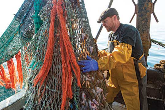 Image:The easy-to-use guide provides a summary of the key elements of the UK legislation on the International Convention on Work in Fishing (C188). Images: MNWB/The Fishermen's Mission