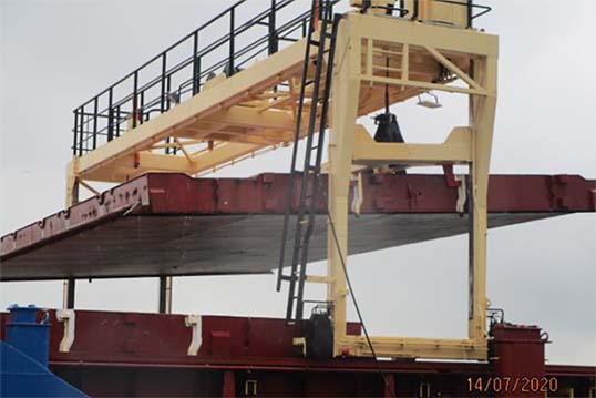 Image:A port stevedore was fatally crushed in an incident occurring on the Gibraltar-registered Cimbris. Image: MAIB