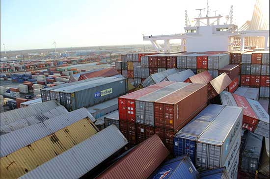 containership_safety_msc_zoe_containers_web_insert.jpg
