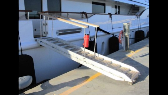Image:Serious accidents are occurring on yachts that do not comply with 2020 requirements for side screens/handrails on gangways, passerelles and accommodation ladders. Image: Maritime Authority of the Cayman Islands (MACI)