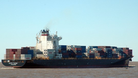 Image:The containership Kota Lazim. Image: Flor A / Wikimedia Commons