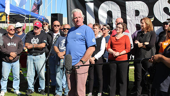 Image:Crumlin: Australian workers need to be protected against potential infection from foreign vessels. Image: Facebook
