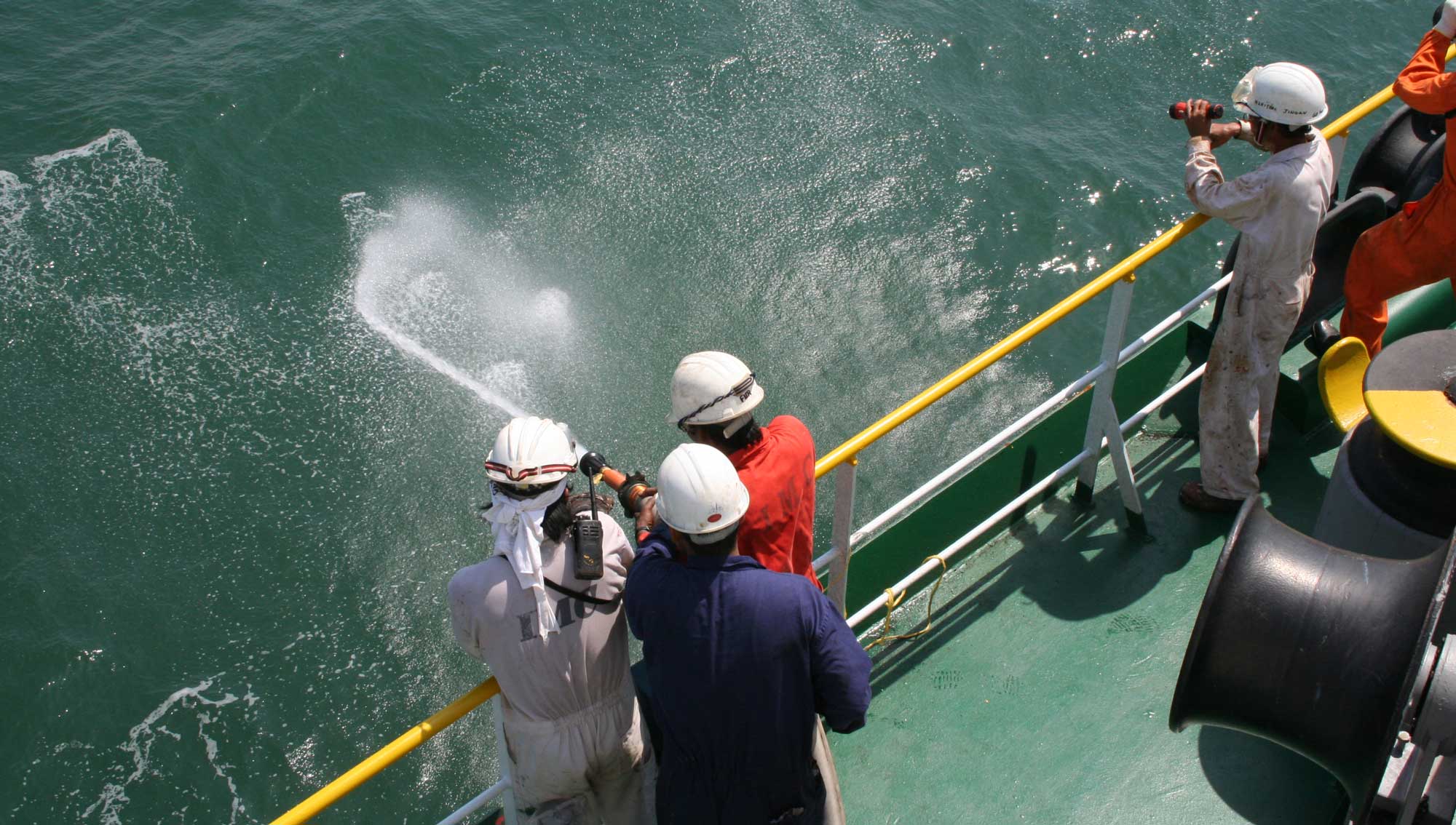 Image:Piracy drill Image: Nautilus stock photo