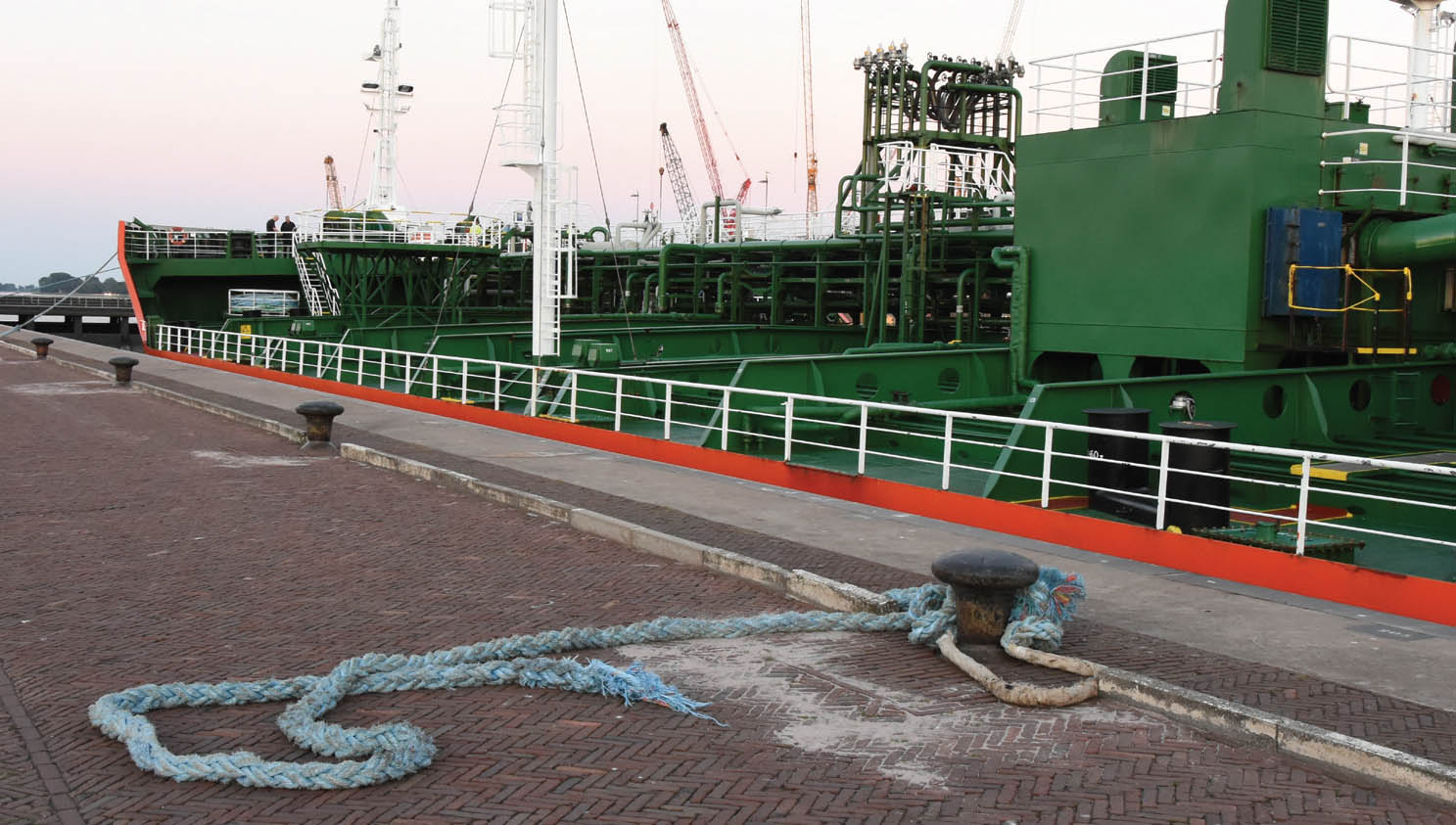 Image:Fatal blow: the motorman was killed when a spring line parted as the ship was entering a lock at IJmuiden.