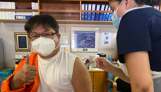 Image:Captain Chester L. Hojila of the MV Hoyanger, becomes the 500th visiting seafarer to be vaccinated during QVSR’s initiative at Tilbury dock. Image: QVSR