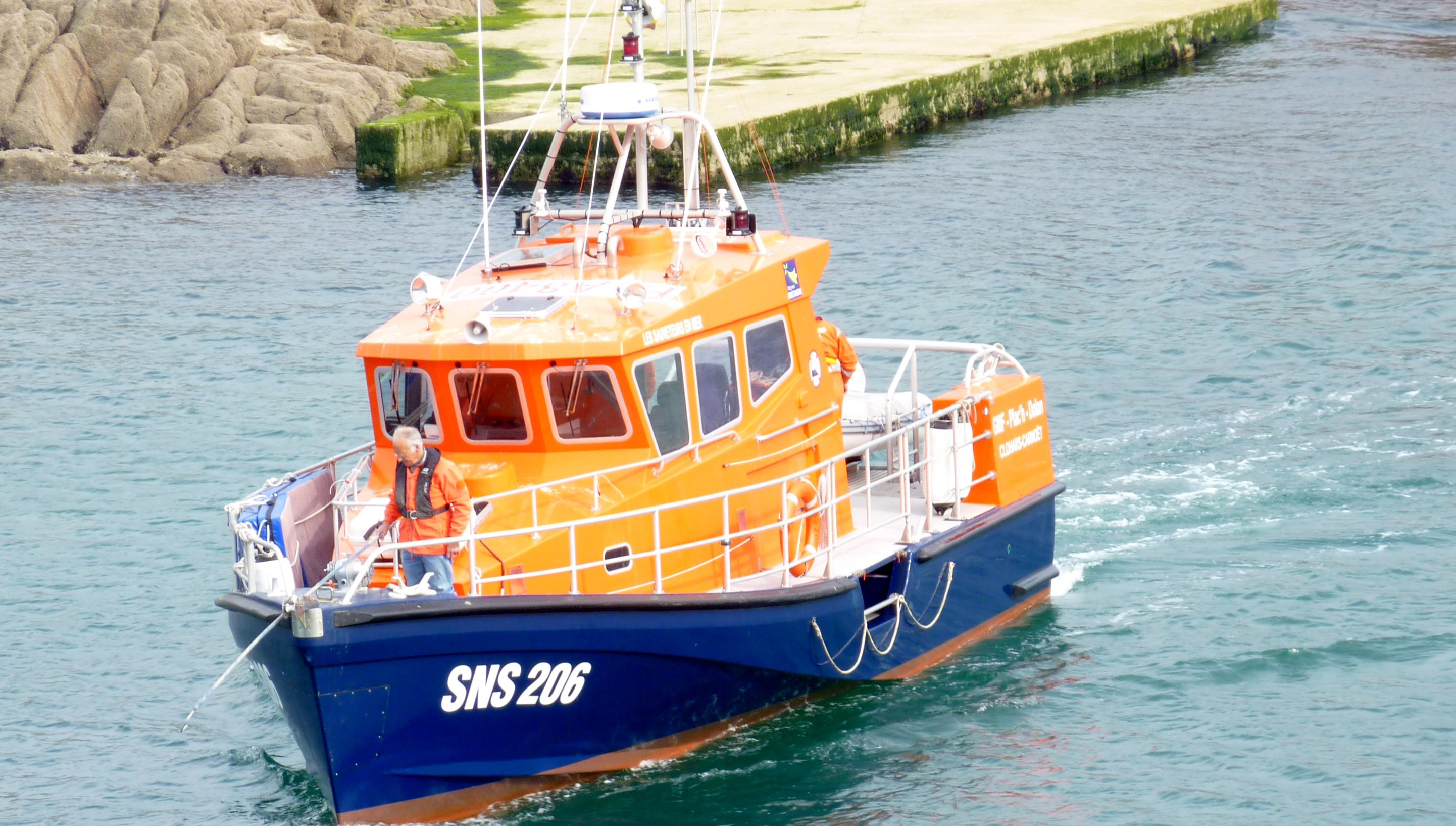 Image:SNSM's 8,000 volunteers work a fleet of 450 rescue boats throughout France. Image: Wikimedia Commons