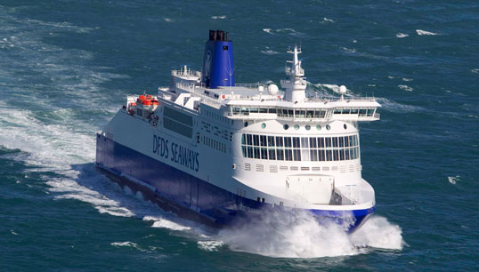 Image:DFDS French route ferry Delft Seaways crossing the English Channel. Image: Wikimedia Commons