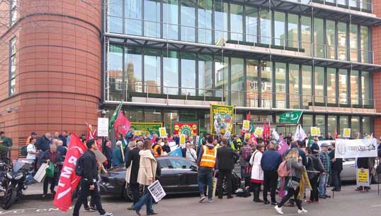 Image:Calls for minimum wage 'corridors'. Image: Nautilus International