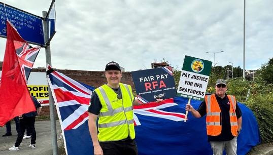 Image:Nautilus International director of organising Martyn Gray during previous strike action. Image: Nautilus International
