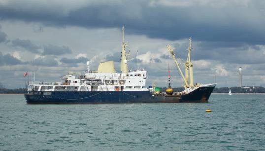 Image:One of the two ships which will be replaced, the THV Patricia, seen off Cowes, Isle of Wight, UK in 2017.  Image: Wikimedia Commons
