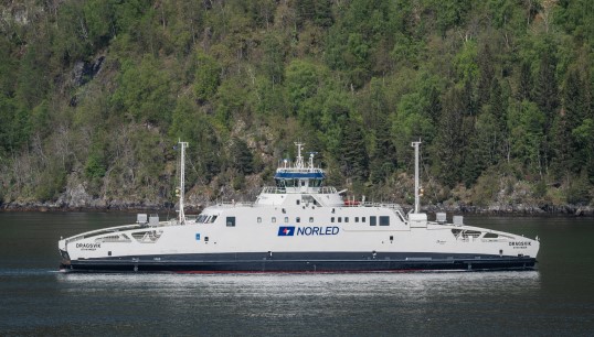 Image:The electric ferry M/F Dragsvik on the Dragsvik-Hella route in Sognefjord – Norway's ferry fleet is already prepared to meet zero-emission rules for World Heritage Site fjords. Image: Wikimedia Commons