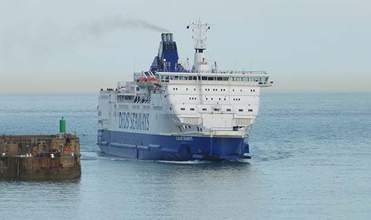 Image:DFDS Calais Seaways entering Port of Dover. Image: Ad Meskens / Wikimedia Commons