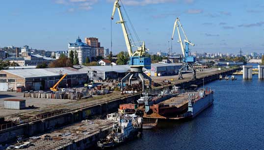 Image:The Nautilus Federation statement also calls on shipowners to 'encourage safe onboard working conditions amongst multinational crews'. Image: Wikimedia Commons file pic of Dnieper Port in Kiev.