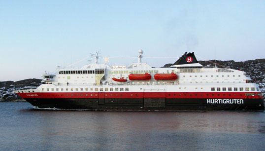 Image:Hurtigruten's MS Polarlys heading westwards from Bodø on the northern coast of Norway. Image: Wikimedia Commons