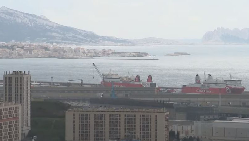 Image:French dockers 'dead ports' action stopped traffic in the country's 7 main ports. Image: French24 - YouTube