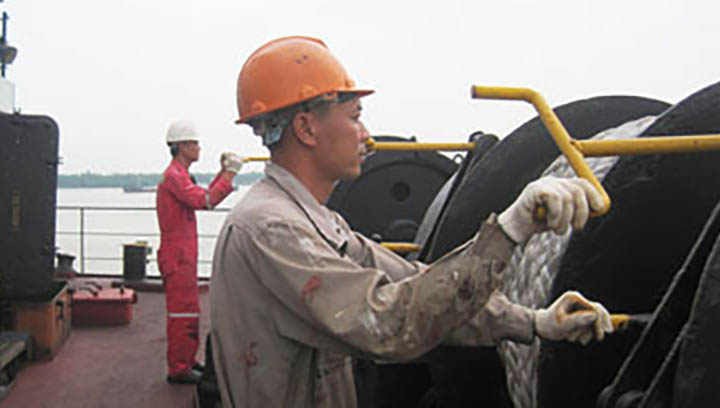 Image:More than 4,800 seafarers have been abandoned onboard 336 vessels worldwide since 2004 