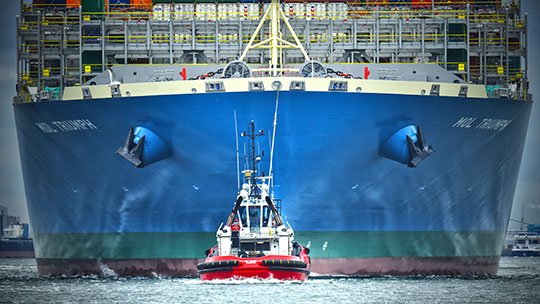 Image:Broken link: The Japan-owned MOL Triumph containership is flagged in the Marshall islands. Image: Danny Cornelissen