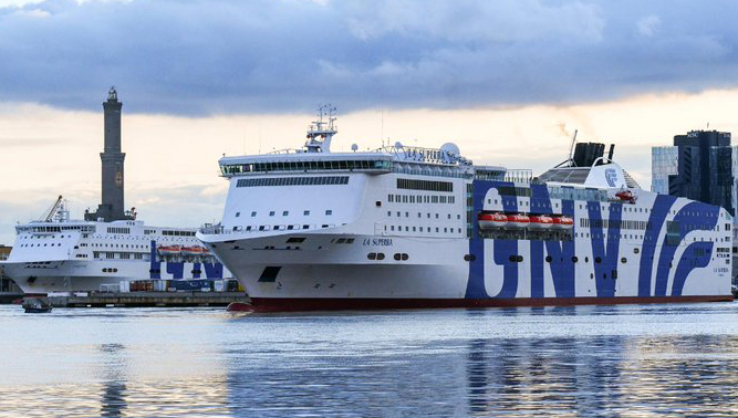 Image:An MSC ferry is being donated for a floating hospital off Italy. Image: GNV Splendid ferry (Twitter)
