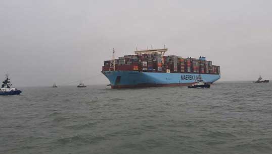 Image:Mumbai Maersk grounded while approaching the river Weser on a voyage from Rotterdam to Bremerhaven. Image: Haveriekommando
