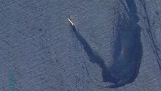 Image:The Belize-flagged, UK-owned bulk carrier M/V Rubymar leaking an 18-mile oil slick in the Gulf of Aden after taking significant damage after an attack by the Houthis on February 18 2024. Despite the best efforts of Operation Prosperity Guardian, successful strikes on ships have continued. Image: CENTCOM