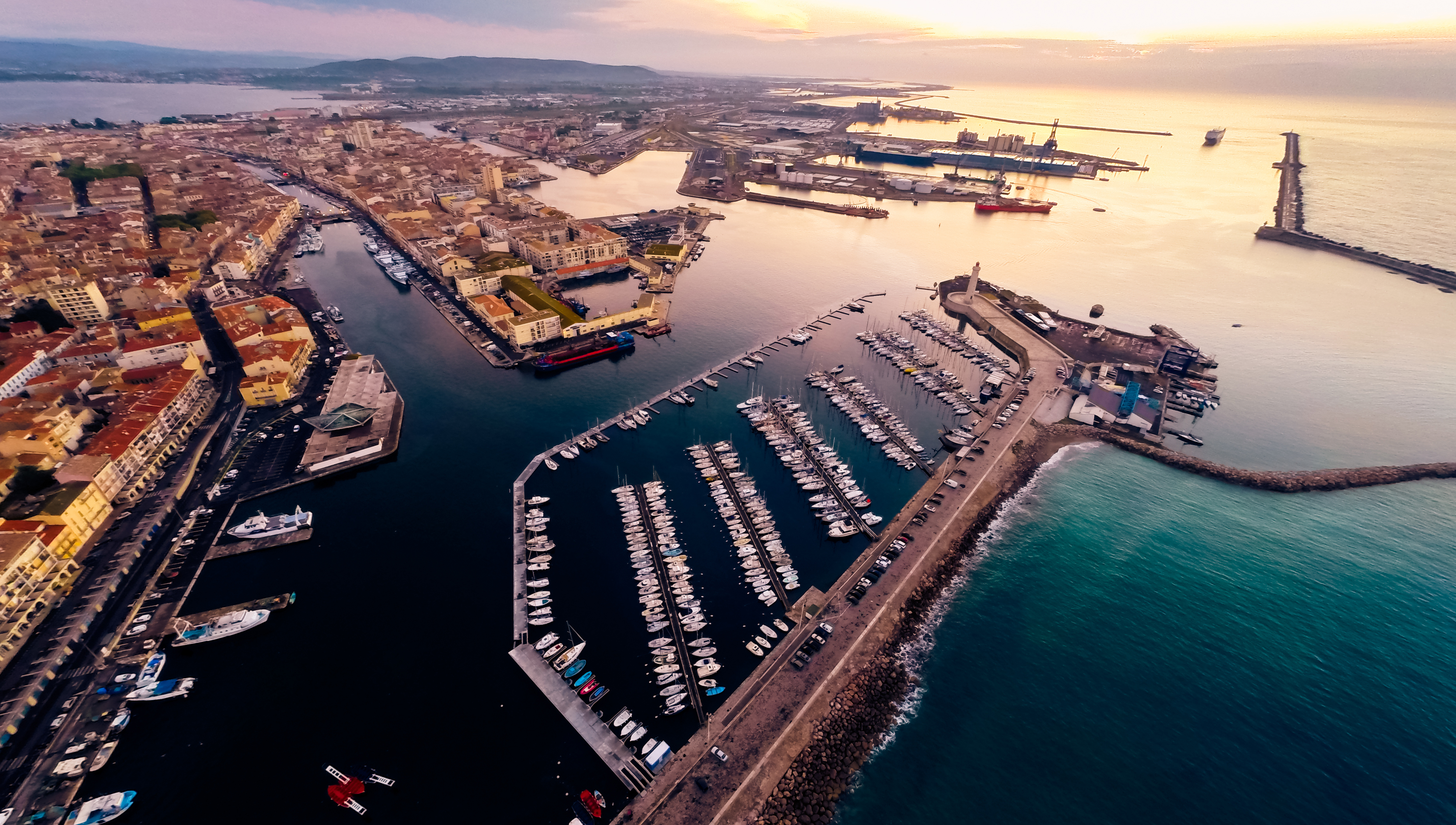 Image:Action was taken after a towing company in the port of Sète, proposed a reduction in manpower on its tugs. Image: Getty Images