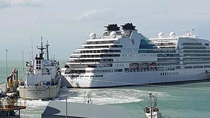 Image:The Bahamas-flagged Seabourn Encore after it broke free from bollards at Tiramu port. Image: YouTube