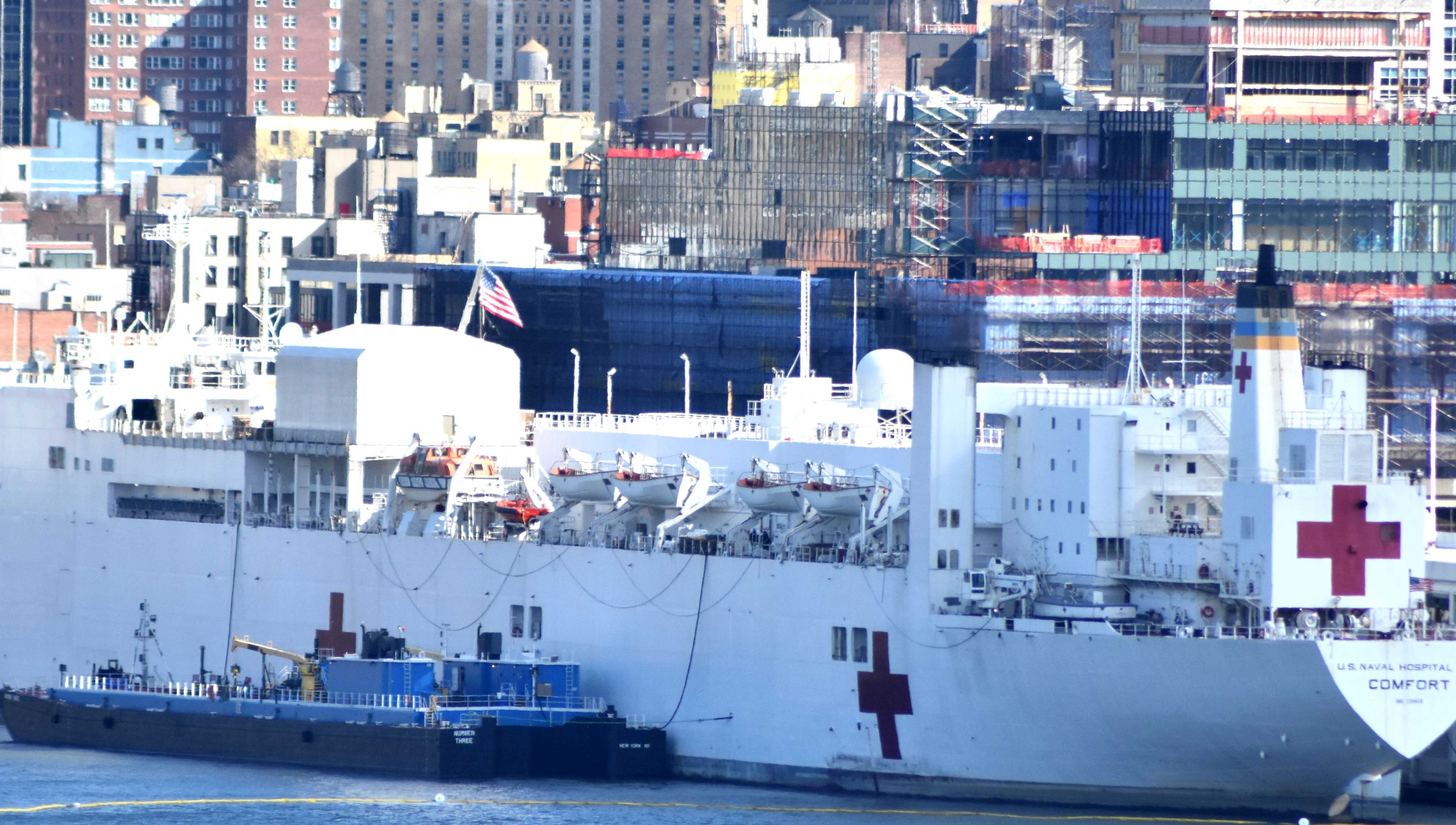 Image:USNS Comfort in New York. Image: By Featous, Wikimedia Commons