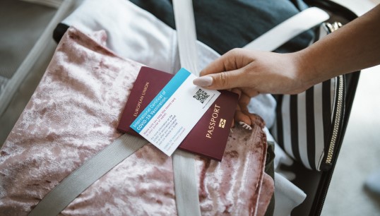 Image:Seafarers should seek clarity from the governments of both their destination and point of departure. Image: ArtistGNDphotography / Getty Images