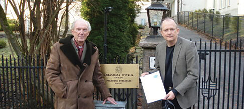 Image:Former accident investigator Arne Sagen with Jan Harsem from the Skagerrak Safety
Foundation, delivering a letter to the Italian embassy in Oslo, seeking a pardon for
Capt Schettino.