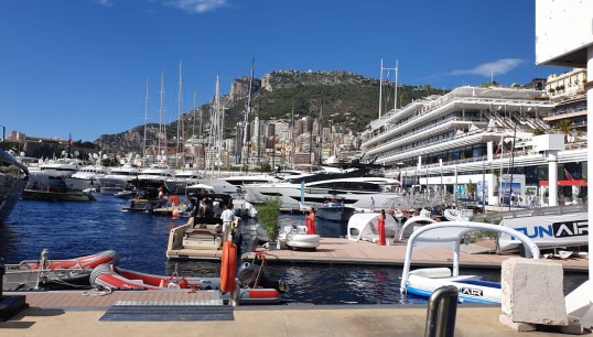 Image:If you decided unilaterally to leave the vessel (without the employer's consent) then you may be in breach of contract. Image: Nautilus International